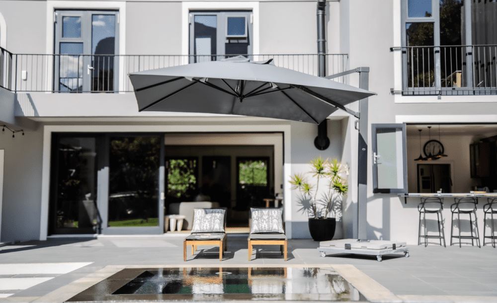 KESSER Dubbele Parasol 4,6x2,7 M – Incl. Hoes En Windkabels, Kantelbaar & 360° Draaibaar 3 miniatura